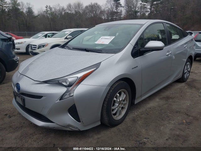 JTDKARFU4H3033338 Toyota Prius Three