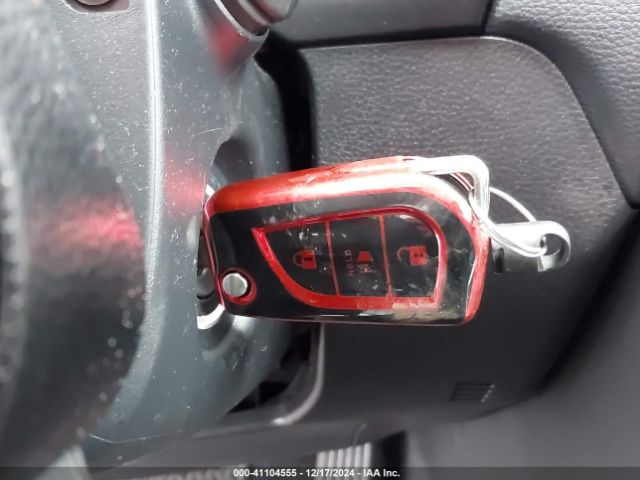 2T3F1RFV5MC236211 Toyota RAV4 LE