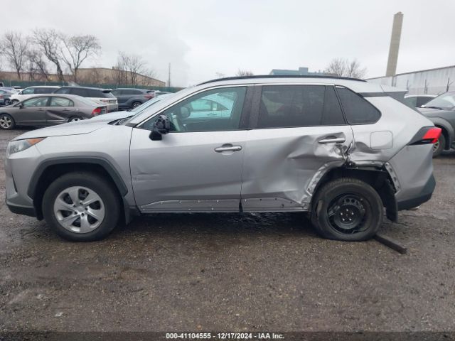 2T3F1RFV5MC236211 Toyota RAV4 LE