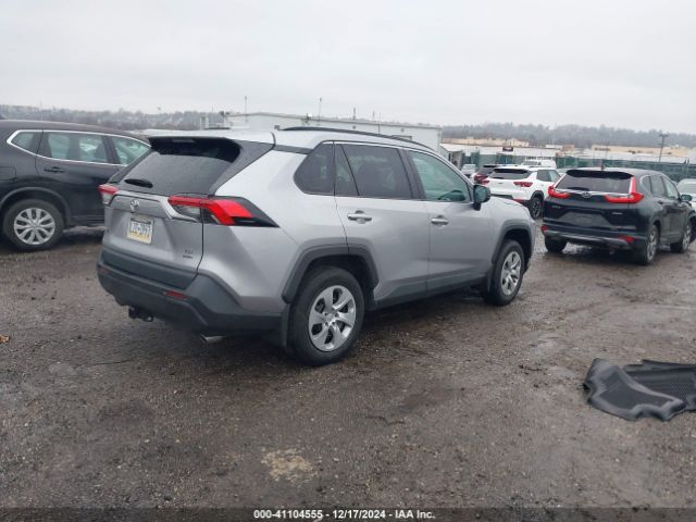 2T3F1RFV5MC236211 Toyota RAV4 LE