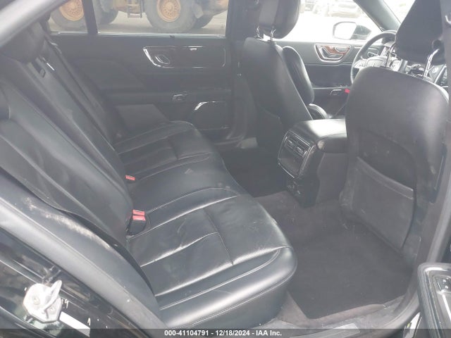 1LN6L9UK6H5617785 Lincoln Continental Livery