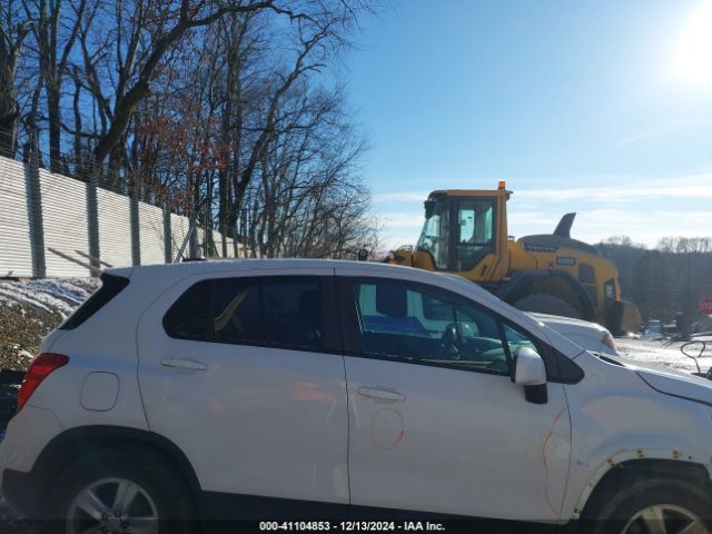KL7CJKSB3MB319825 Chevrolet Trax Fwd Ls