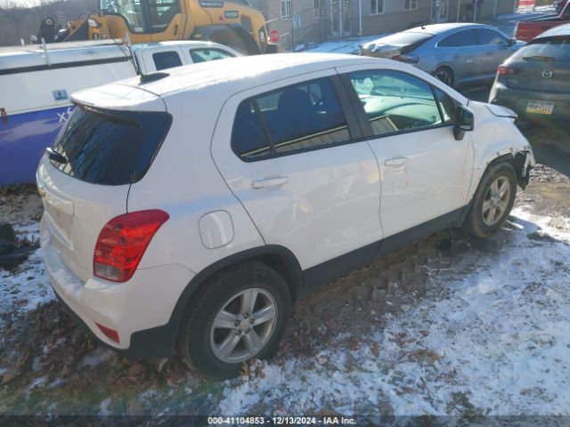 KL7CJKSB3MB319825 Chevrolet Trax Fwd Ls