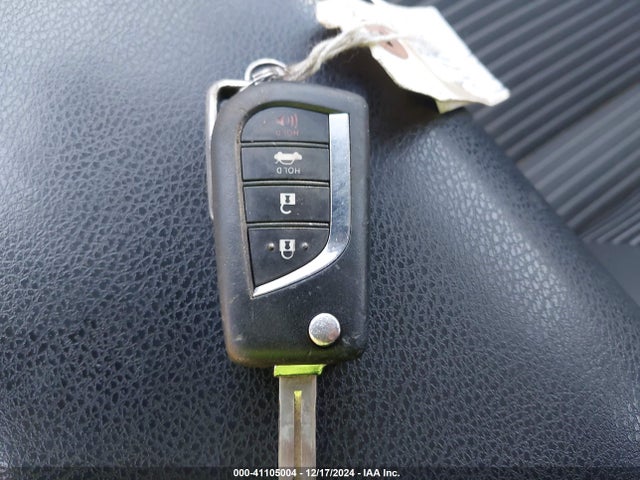 4T1B11HK2KU247447 Toyota CAMRY SE