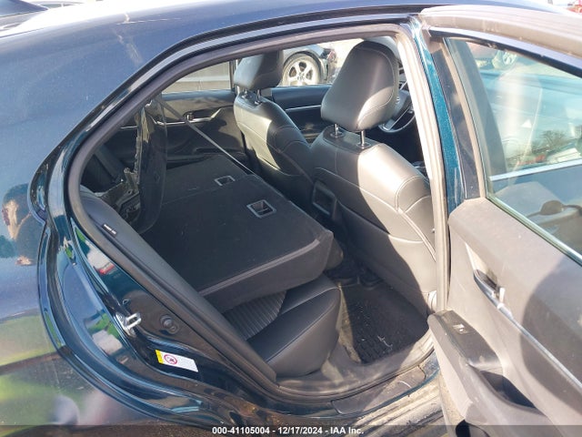 4T1B11HK2KU247447 Toyota CAMRY SE