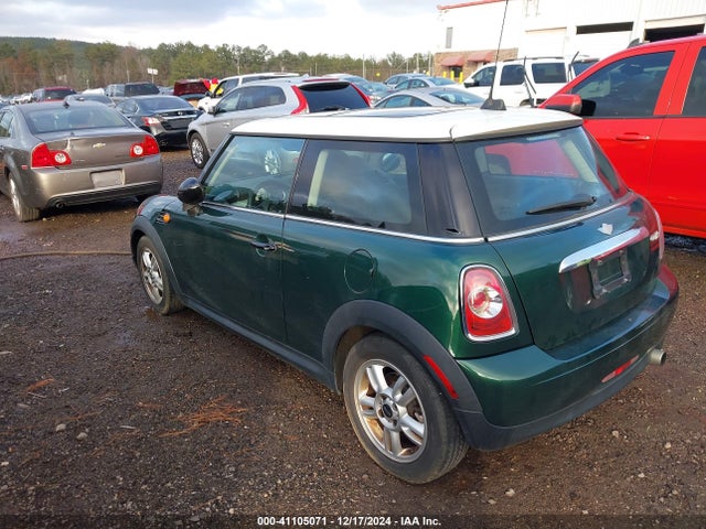2013 MINI HARDTOP WMWSU3C54DT677852 Photo 2