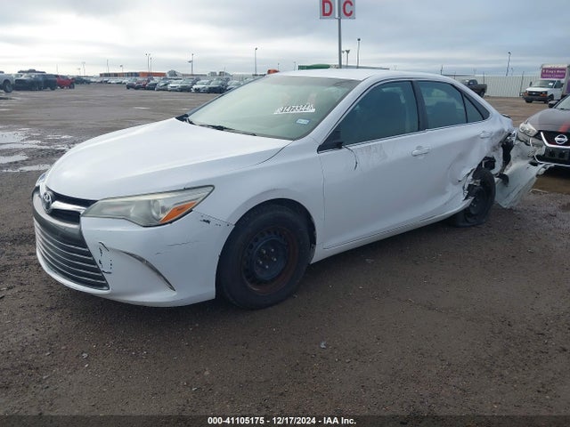 Toyota CAMRY LE 2015 4T1BF1FK7FU928553 Image 2
