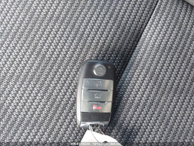 KNDCB3LC9H5064096 KIA NIRO LX