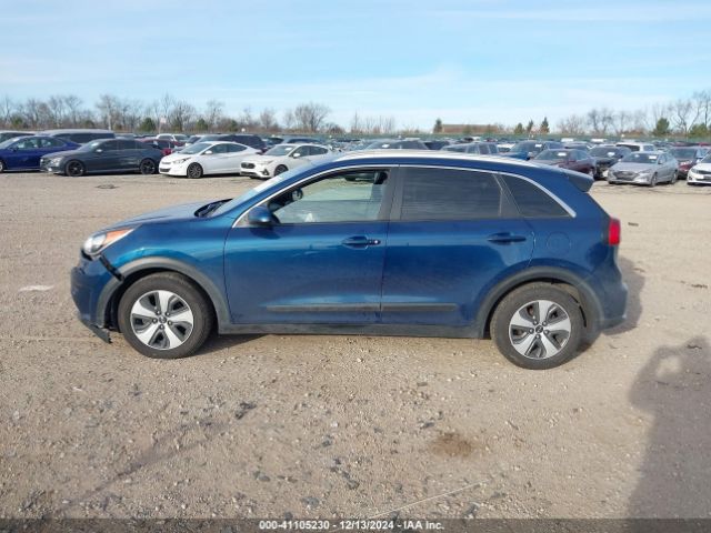 KNDCB3LC9H5064096 KIA NIRO LX