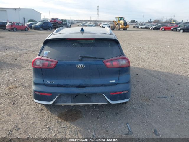 KNDCB3LC9H5064096 KIA NIRO LX