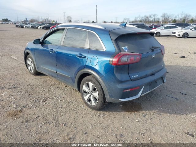 KNDCB3LC9H5064096 KIA NIRO LX