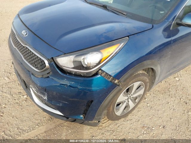 KNDCB3LC9H5064096 KIA NIRO LX