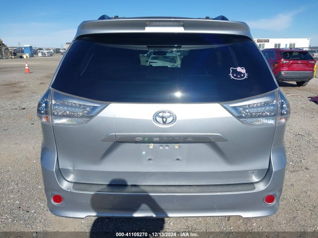 Toyota SIENNA SE 2017 5TDXZ3DC9HS766473 Image 16