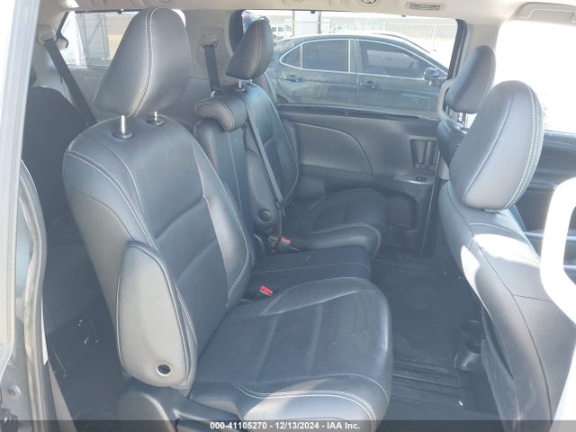 5TDXZ3DC9HS766473 Toyota SIENNA SE