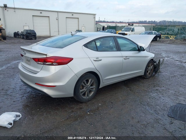 5NPD84LF3JH258132 Hyundai ELANTRA SEL