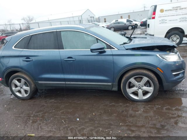 5LMCJ1D90JUL15182 Lincoln Mkc Premiere
