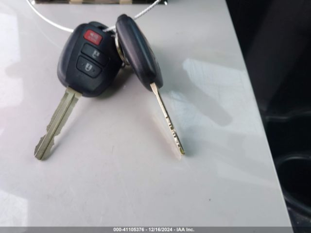 JTDKDTB37G1122400 Toyota Prius C Two