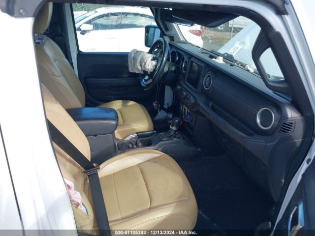 1C4HJXEG0JW120068 Jeep Wrangler Unlimited Sahara 4x4