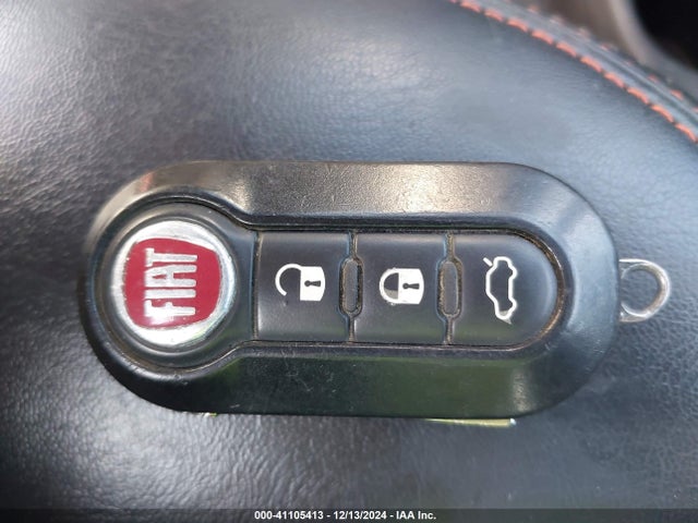 Fiat 500E BATTERY ELECTRIC 2015 3C3CFFGEXFT756564 Image 11