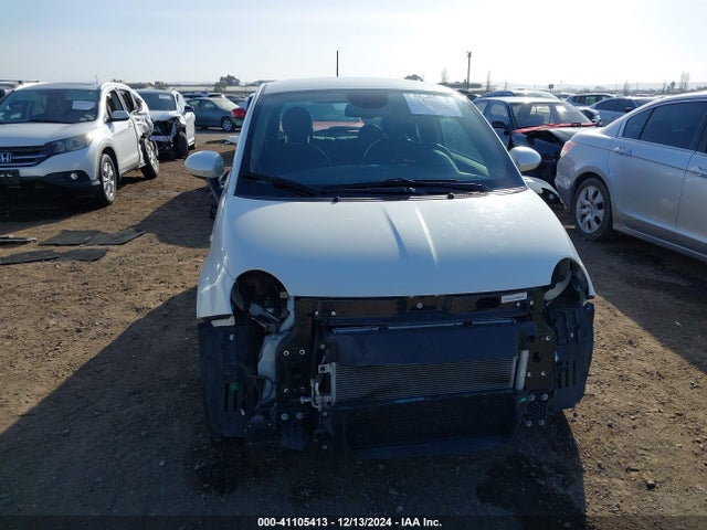 Fiat 500E BATTERY ELECTRIC 2015 3C3CFFGEXFT756564 Image 6