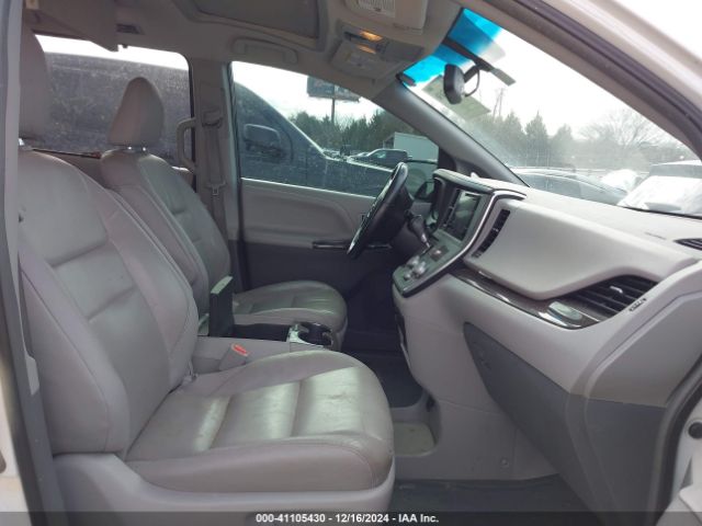 5TDYK3DC8GS738204 Toyota Sienna Xle Premium 8 Passenger