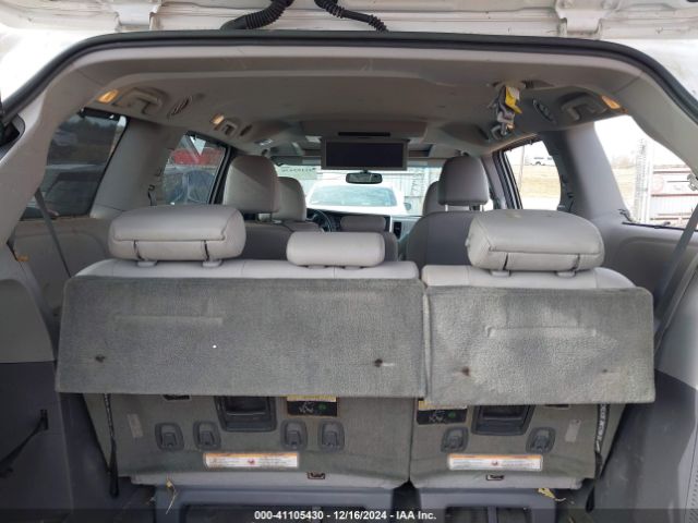 5TDYK3DC8GS738204 Toyota Sienna Xle Premium 8 Passenger