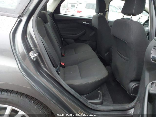 1FADP3F22JL238753 Ford FOCUS SE