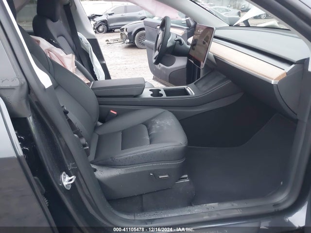 2024 TESLA MODEL Y 7SAYGDEE6RA329410 Photo 4