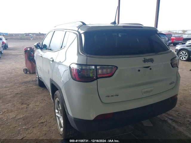 Jeep Compass Latitude 4x4 2023 3C4NJDBN1PT561680 Image 3