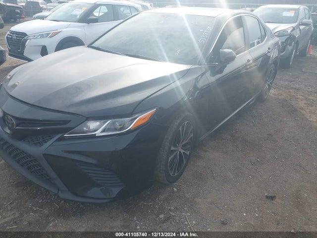 Toyota CAMRY SE 2018 4T1B11HK2JU148495 Image 2