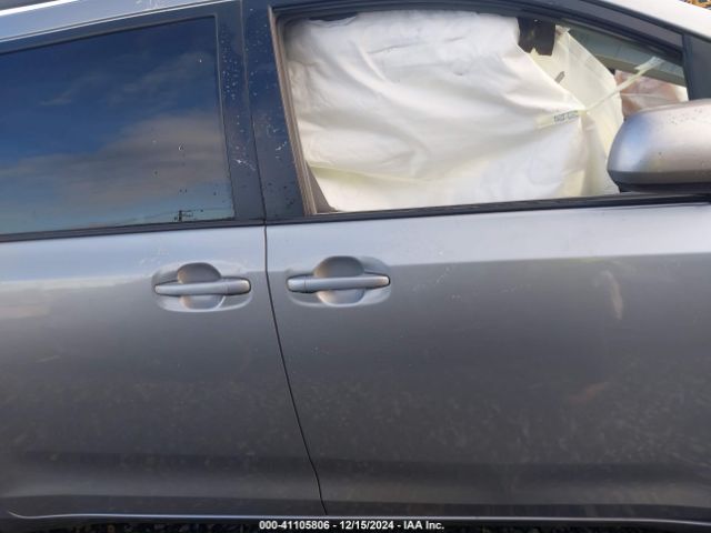 5TDKK3DC9FS592674 Toyota Sienna Le 8 Passenger
