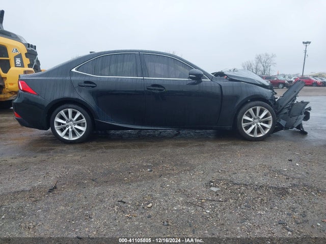 Lexus IS 200T 2016 JTHBA1D24G5001929 Image 14