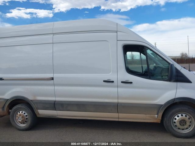 1FTBR3U82NKA64066 Ford Transit-250 Cargo Van