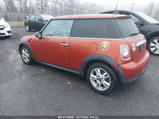 2012 MINI COOPER WMWSU3C59CT542784 Photo 2