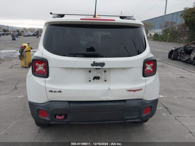 ZACCJBCT8FPB16366 Jeep Renegade Trailhawk