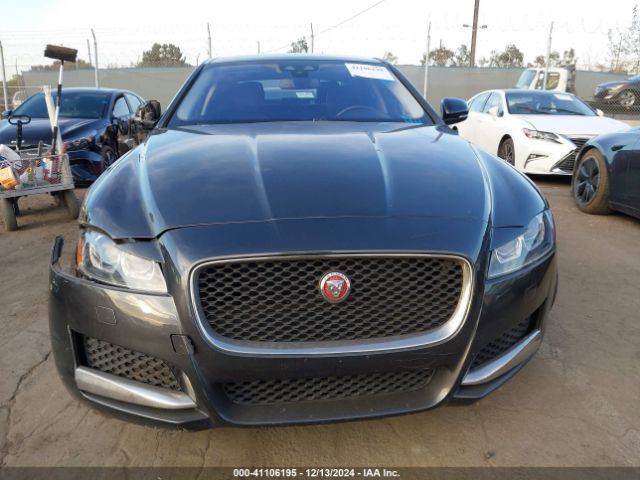 SAJBD4BV5HCY38422 Jaguar Xf 35t Premium