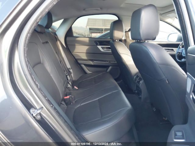 SAJBD4BV5HCY38422 Jaguar Xf 35t Premium