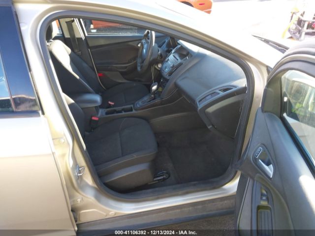 1FADP3F21HL296492 Ford FOCUS SE