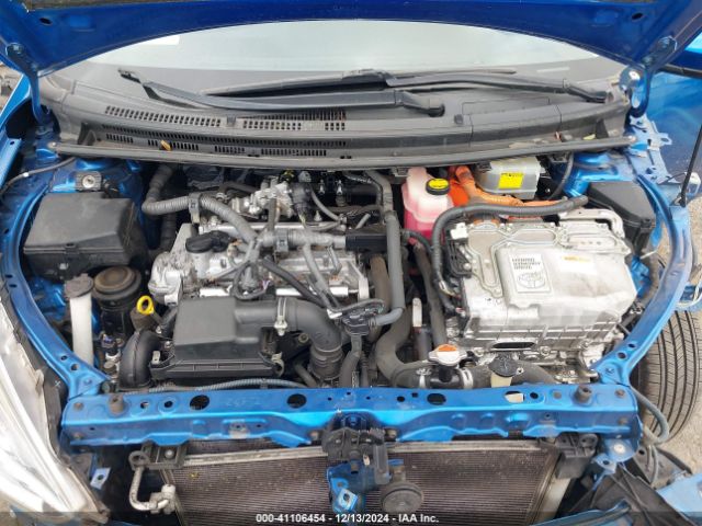 JTDKDTB3XF1115102 Toyota Prius C Two