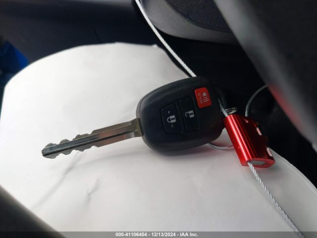 JTDKDTB3XF1115102 Toyota Prius C Two