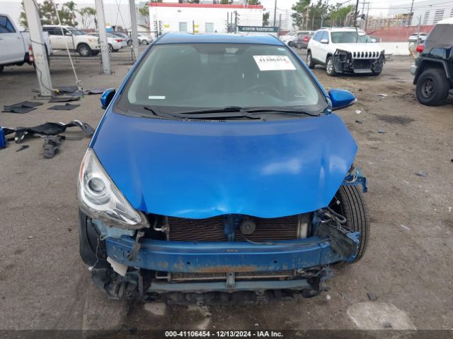 JTDKDTB3XF1115102 Toyota Prius C Two