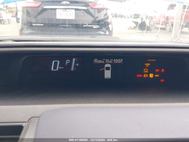JTDKDTB3XF1115102 Toyota Prius C Two