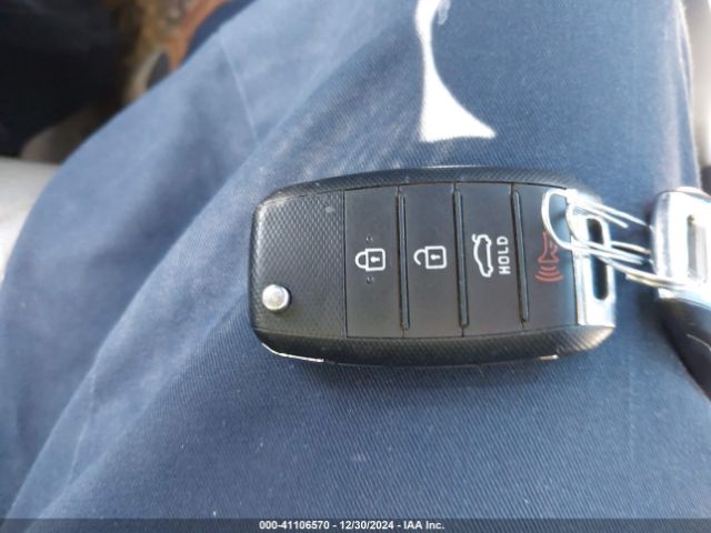 5XXGT4L38KG351064 KIA Optima Lx