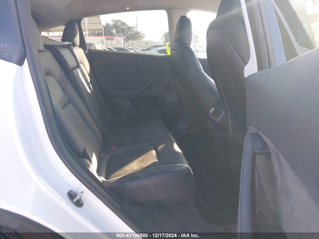 2023 TESLA MODEL Y 7SAYGDEE8PA074272 Photo 7