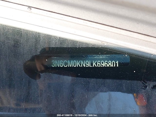 3N6CM0KN9LK696801 Nissan Nv200  Cargo Sv Xtronic Cvt