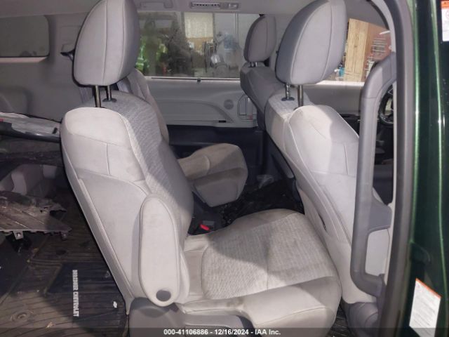 5TDKRKEC1MS071059 Toyota SIENNA LE