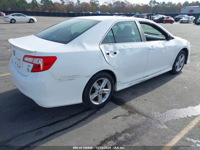 41106908 :رقم المزاد ، 4T1BF1FK6DU265036 vin ، 2013 Toyota Camry Se مزاد بيع
