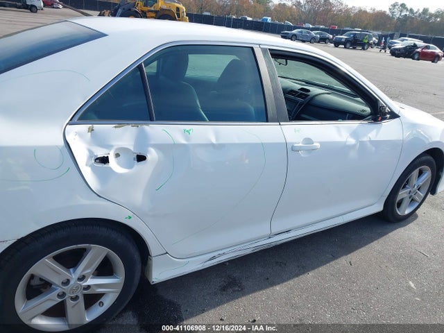 41106908 :رقم المزاد ، 4T1BF1FK6DU265036 vin ، 2013 Toyota Camry Se مزاد بيع