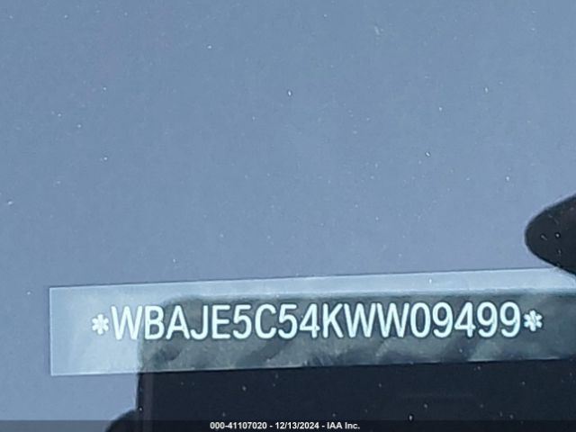 WBAJE5C54KWW09499 BMW 540I