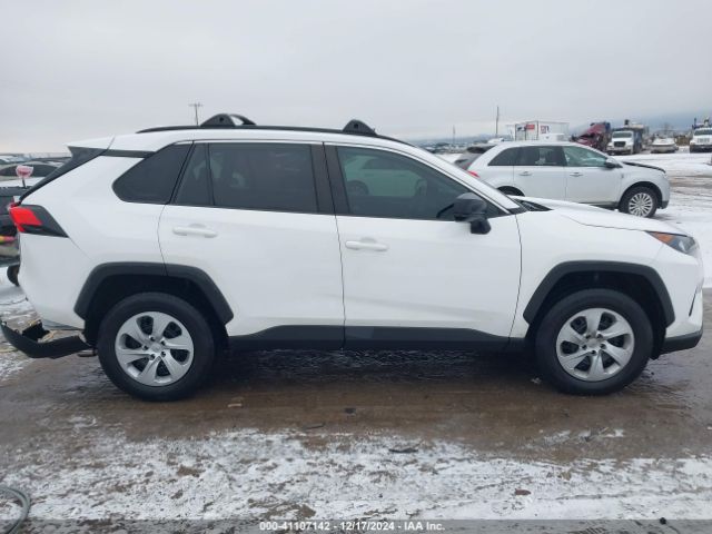 2T3F1RFV8KW081780 Toyota RAV4 LE